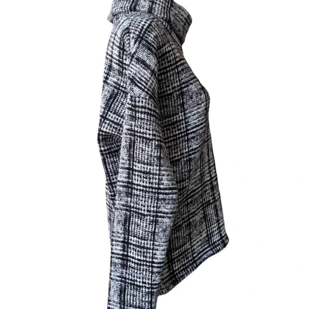 Columbia Black and White Plaid Turtleneck Sweater, Size S - Picture 4 of 10